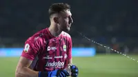 Kiper Anyar Persib, Adam Przybek Terpukau dengan Atmosfer Bandung